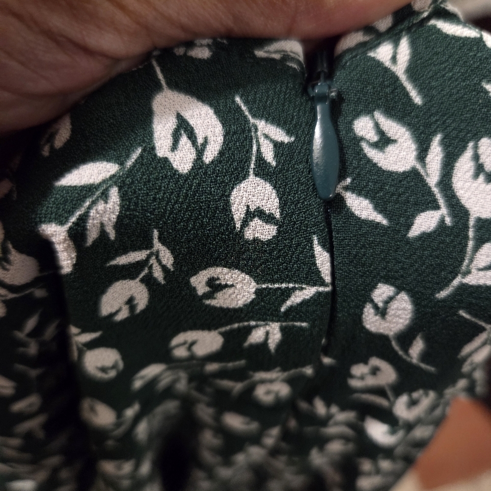 Reformation Women's Harper Whimsical Fairy Floral Forest Green Midi Dress. SZ 2 - Picture 8 of 10